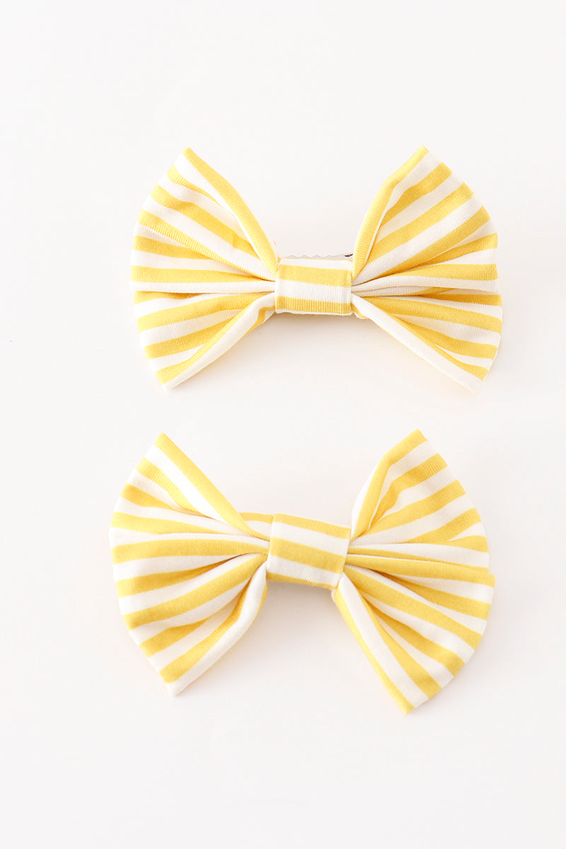 Gold piggie hair bow - Giggles with Grace