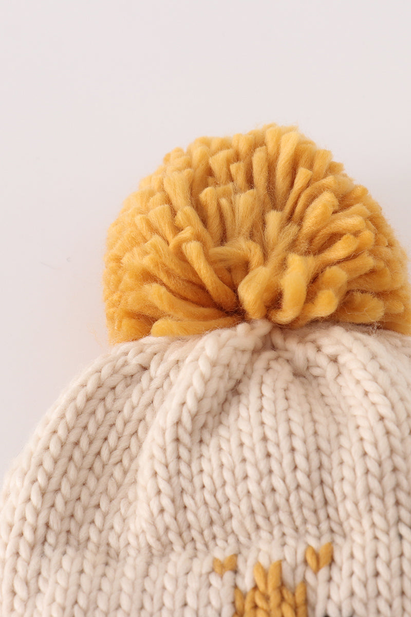 Beige pompom bee cable beanie - Giggles with Grace
